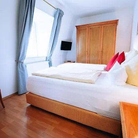 Tivoli Apartments *