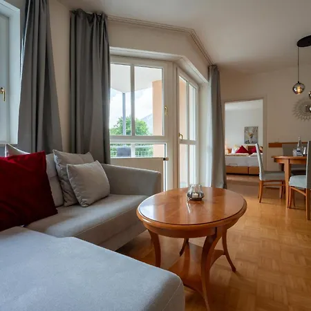 Tivoli Apartments *