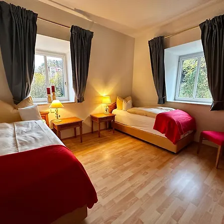 Tivoli Apartments *